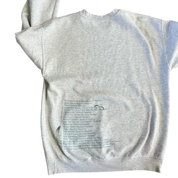 Taylor Swift TS 1989 Spotify Grey Crew Sweatshirt - Picture 7 of 8